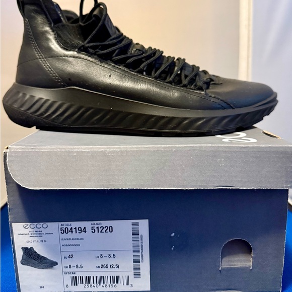 ECCO Men'sST 1 LITE Sleek Black Sneakers